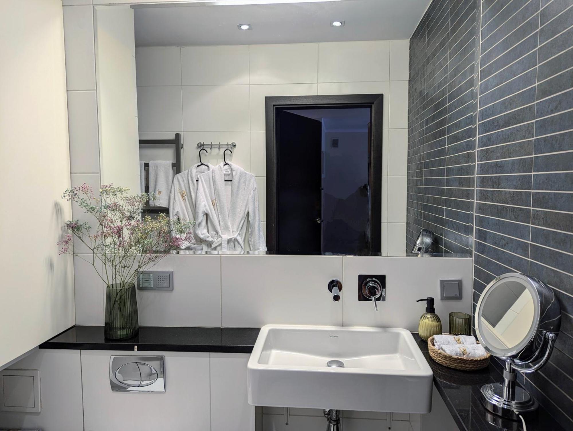 Apartment Bella Luna Luxury - Spacious 1br In Old Town Warsaw