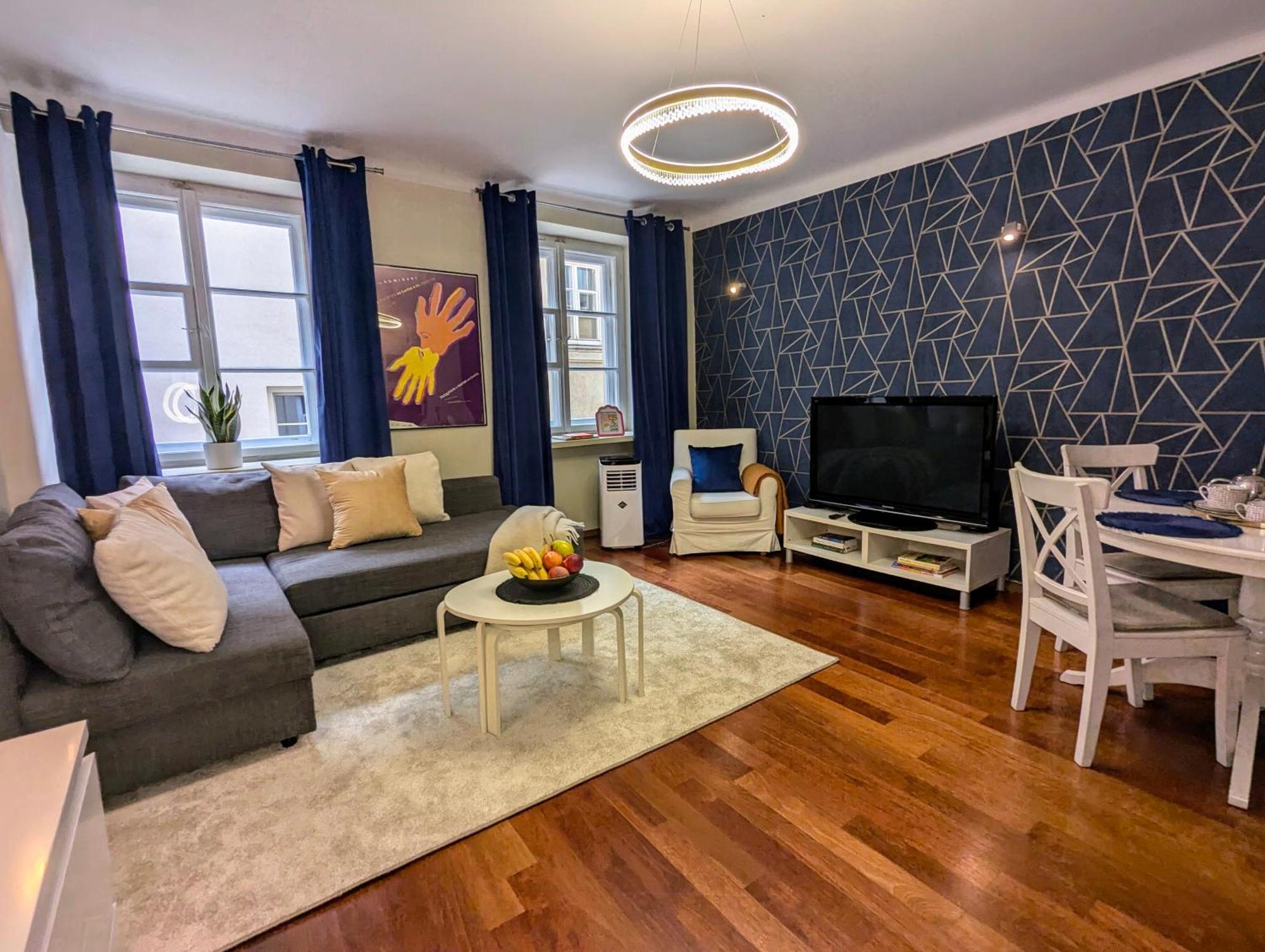 Bella Luna Luxury - Spacious 1br In Old Town Апартаменти *
